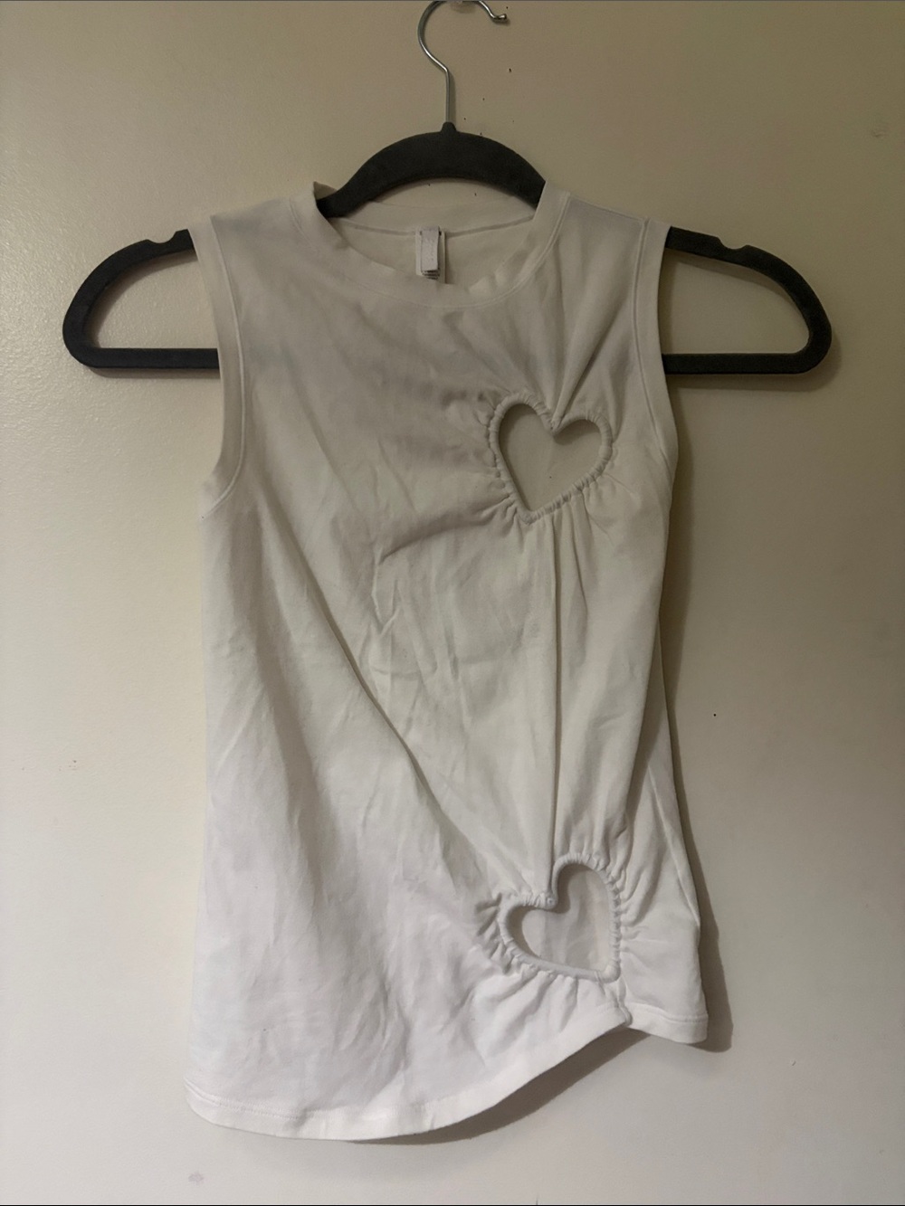 SKIMS heart cut out top